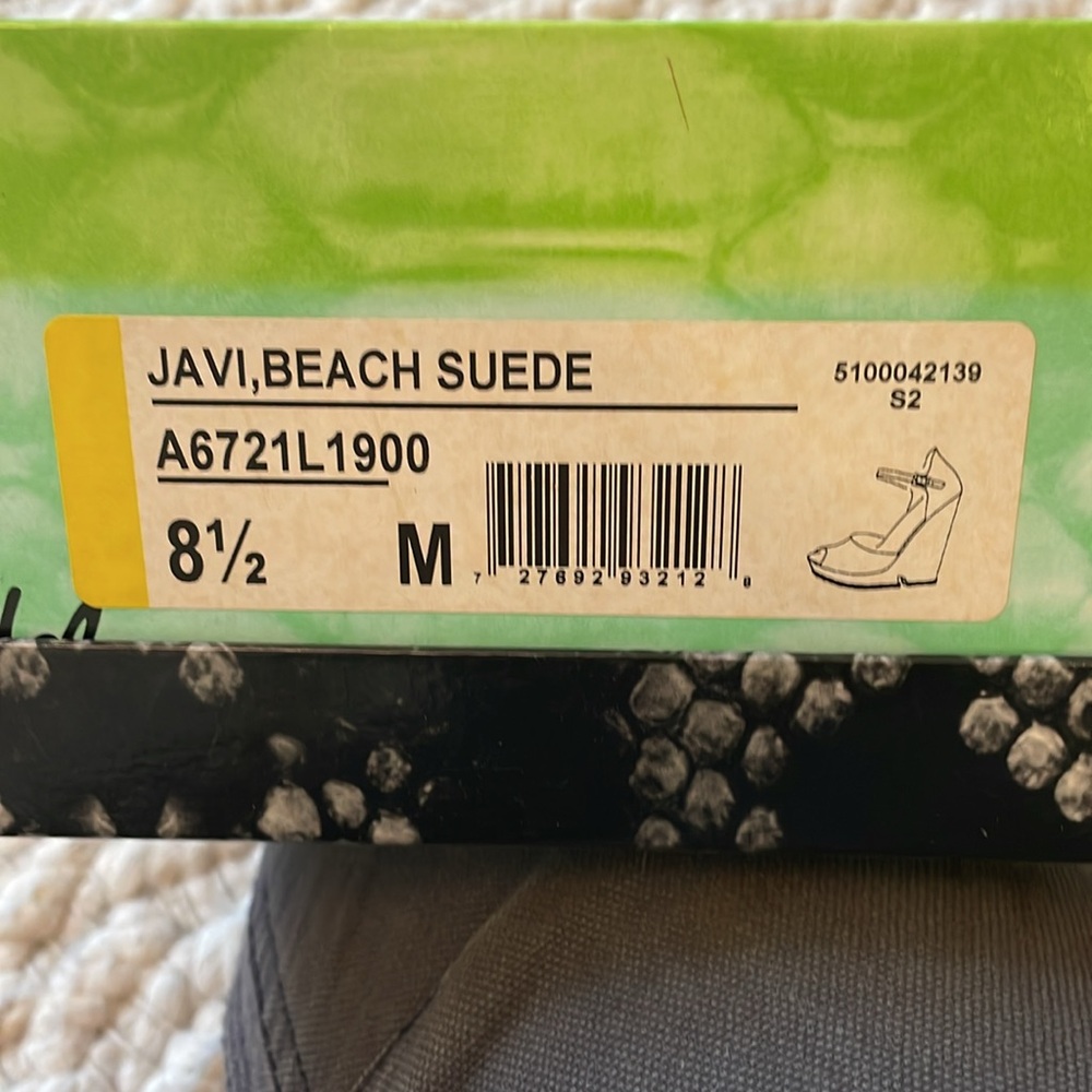 Sam Edelman Javi Suede Heels - Picture 10 of 10